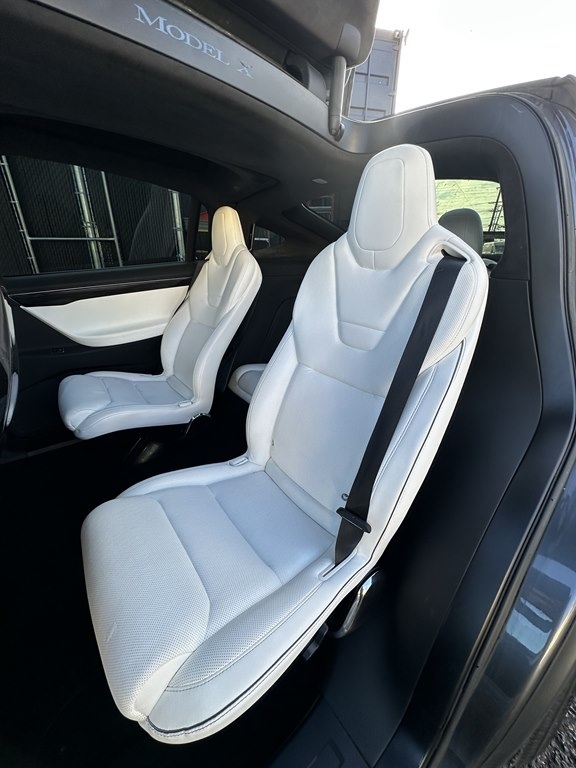 Tesla Model X  2016