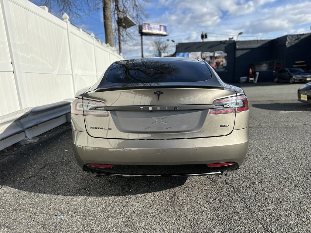 Tesla Model S  2016
