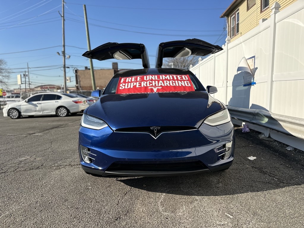 Tesla Model X  2017
