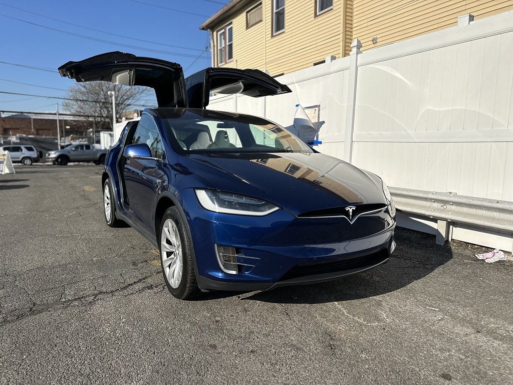 Tesla Model X  2017