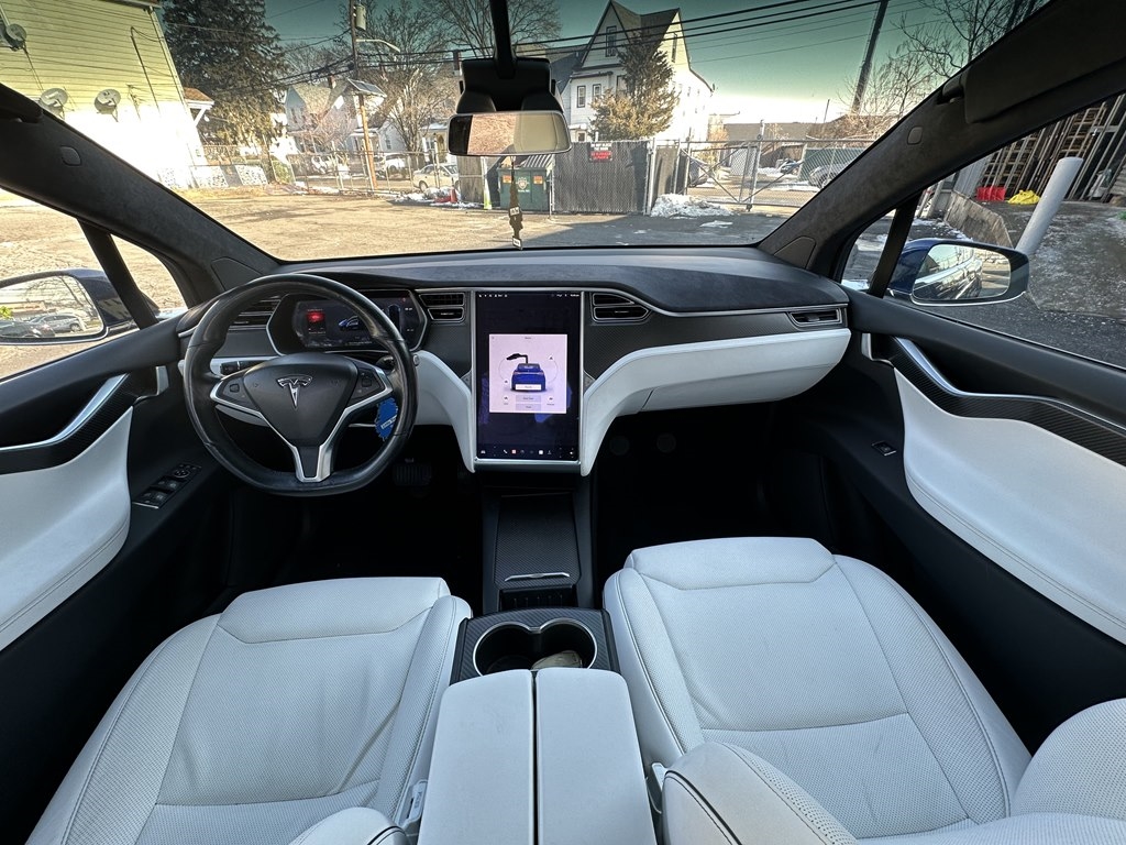 Tesla Model X  2017