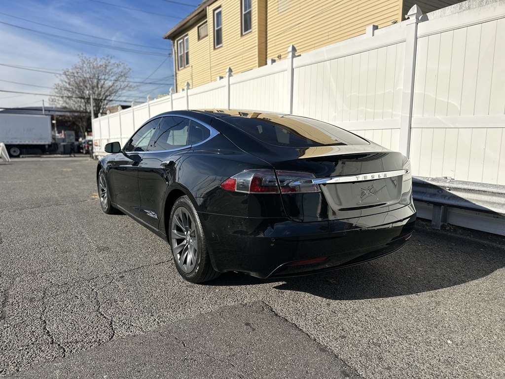 Tesla Model S  2018