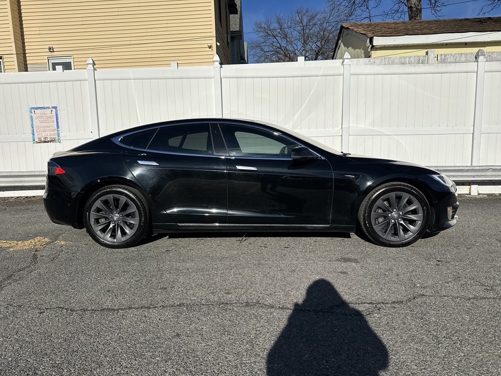 Tesla Model S  2018