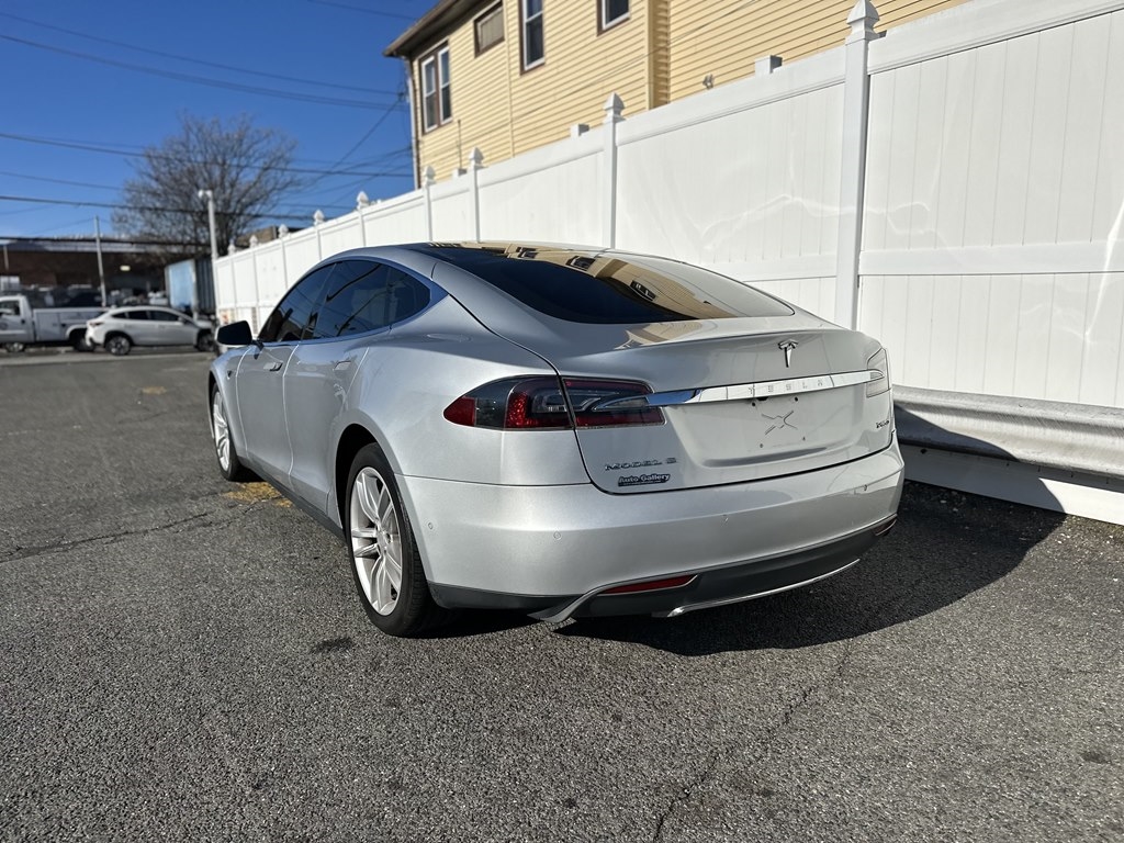 Tesla Model S  2015
