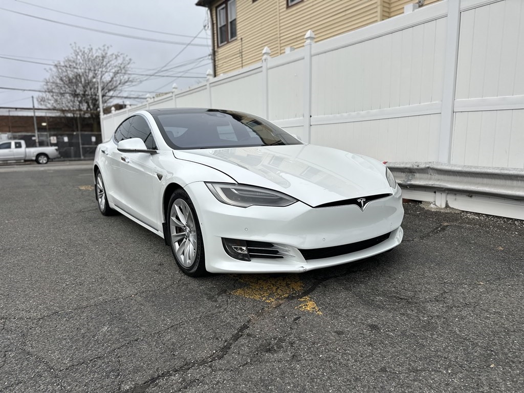 Tesla Model S  2016