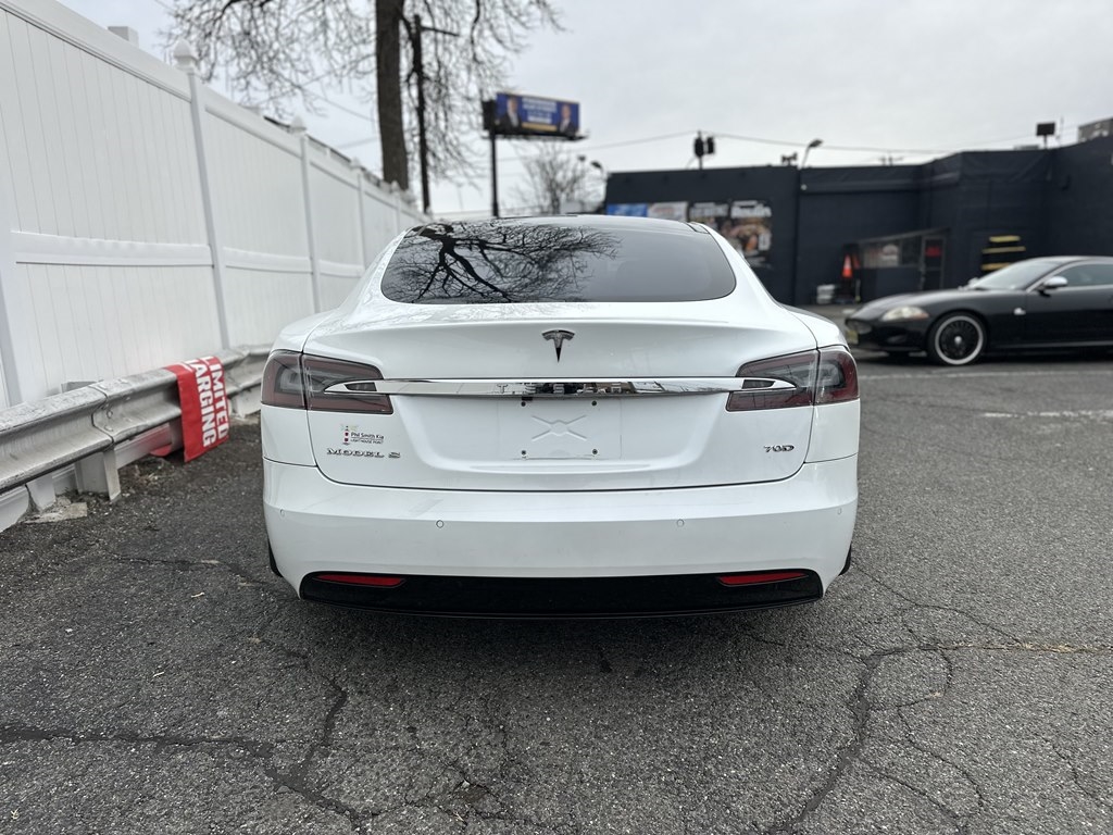 Tesla Model S  2016