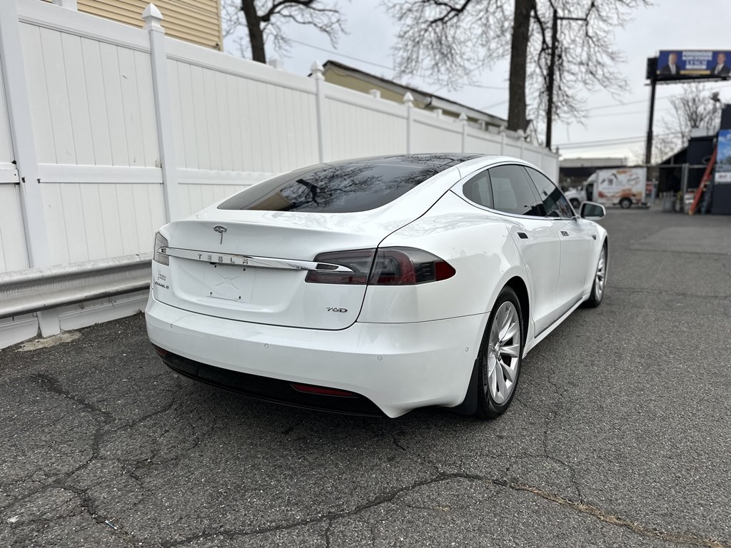 Tesla Model S  2016