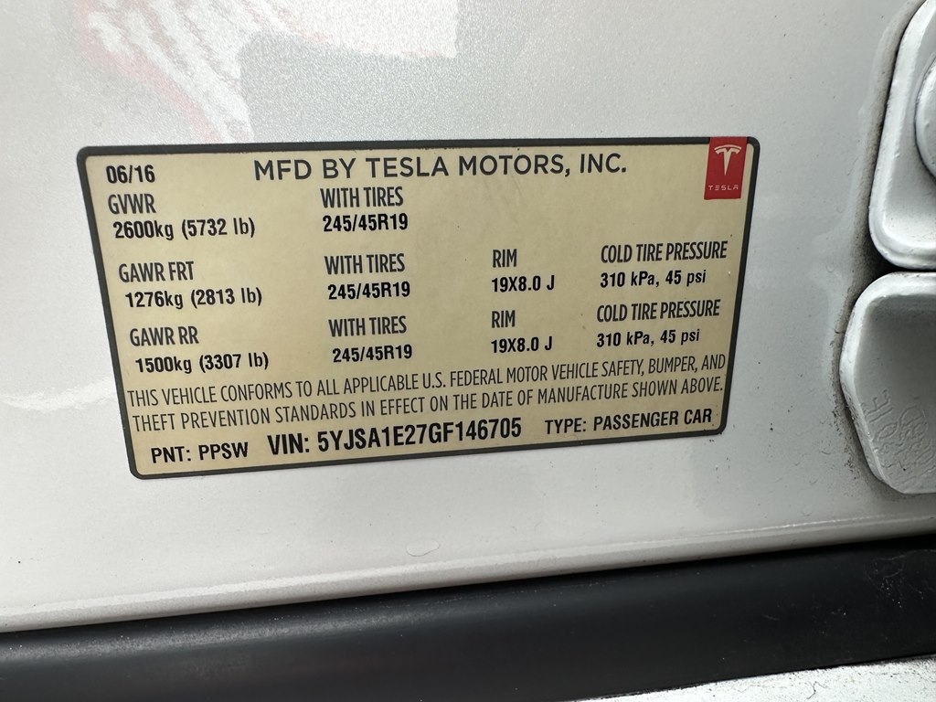 Tesla Model S  2016