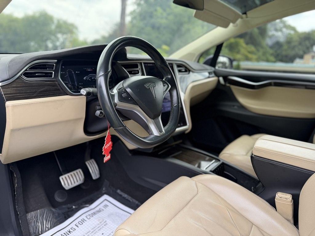 Tesla Model X  2016