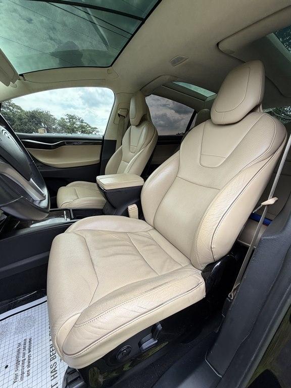 Tesla Model X  2016