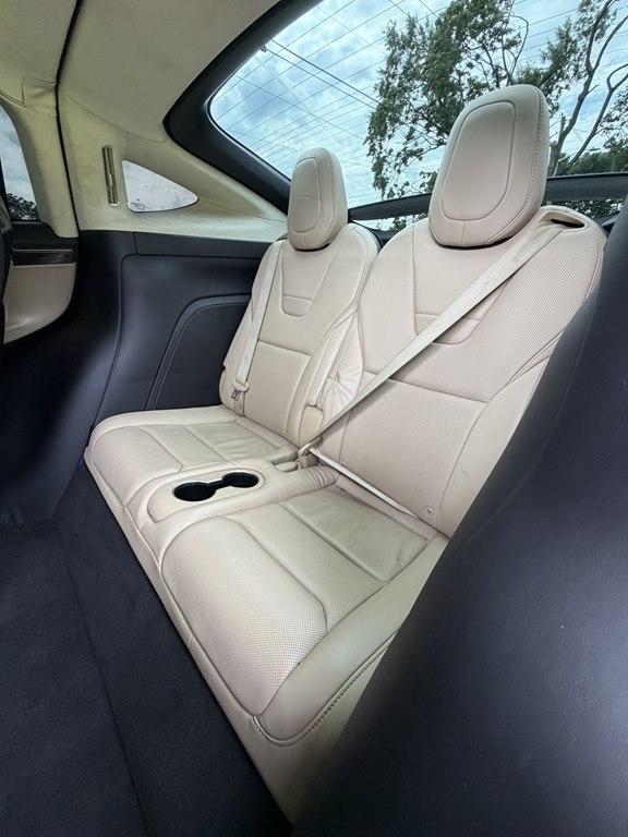 Tesla Model X  2016