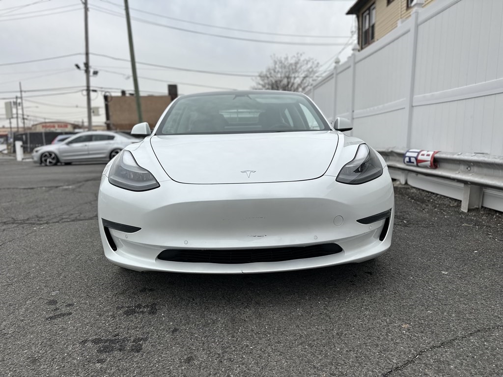 Tesla Model 3  2021