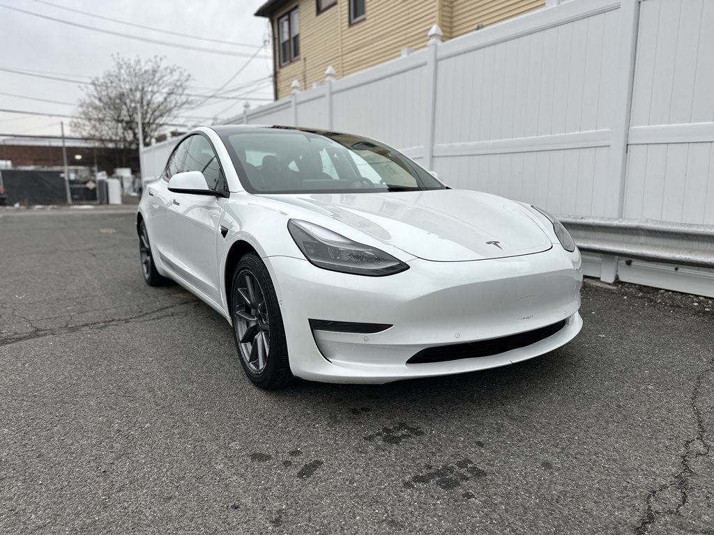 Tesla Model 3  2021