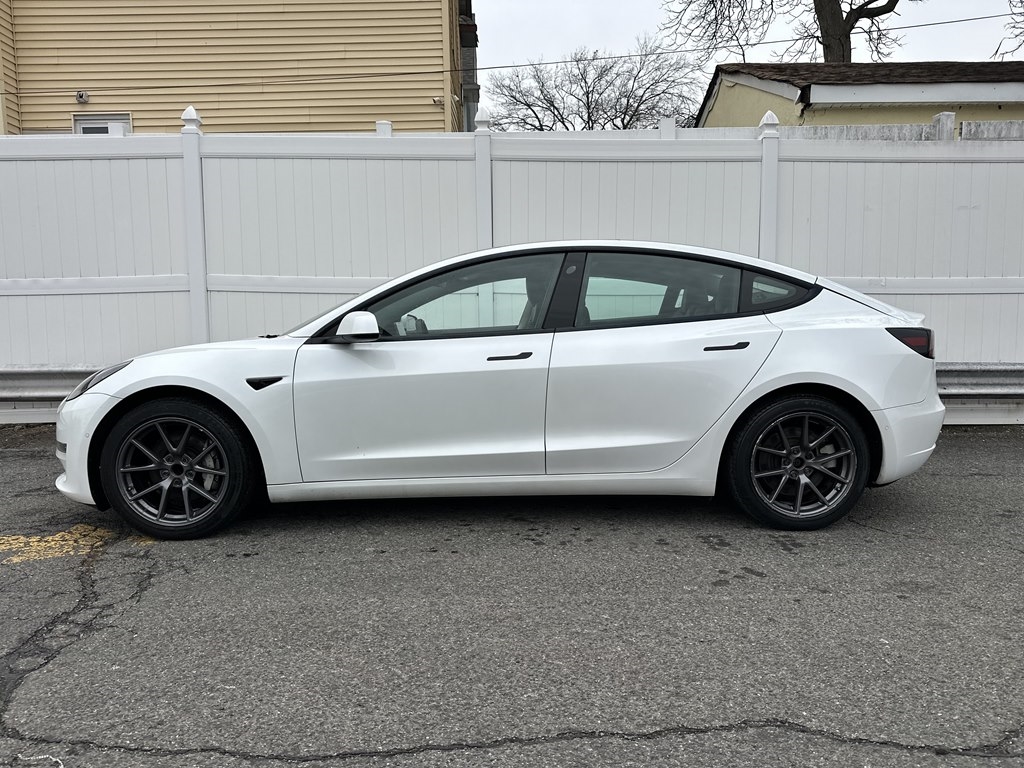 Tesla Model 3  2021