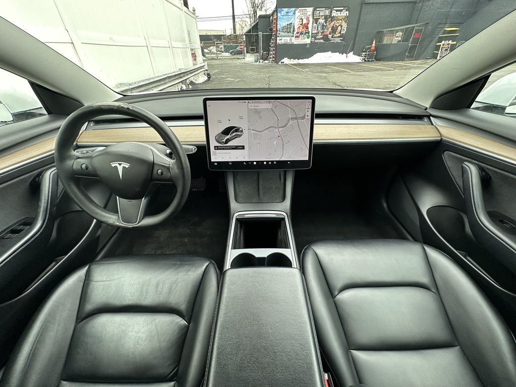 Tesla Model 3  2021