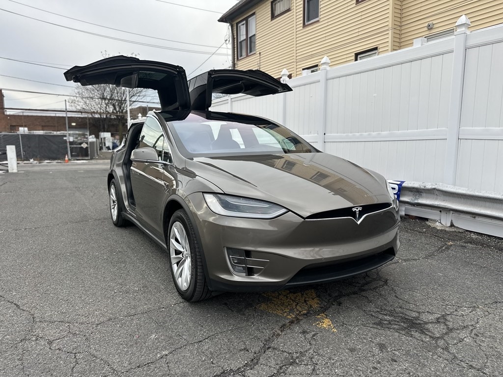 Tesla Model X  2016