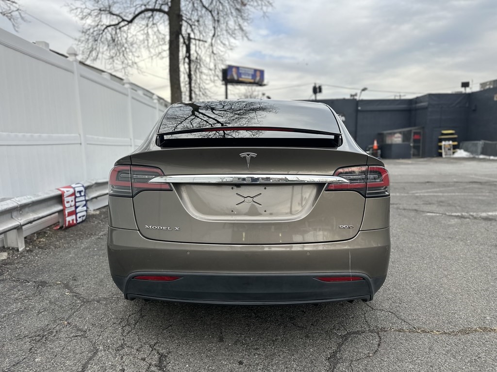 Tesla Model X  2016