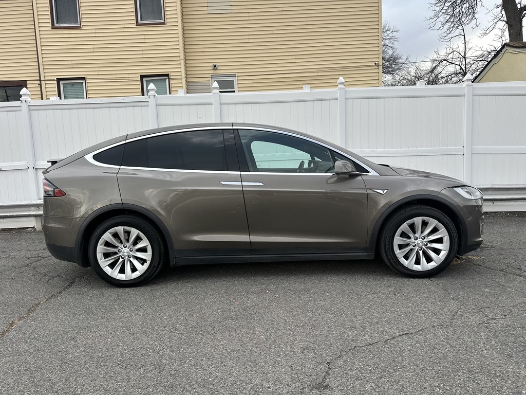 Tesla Model X  2016