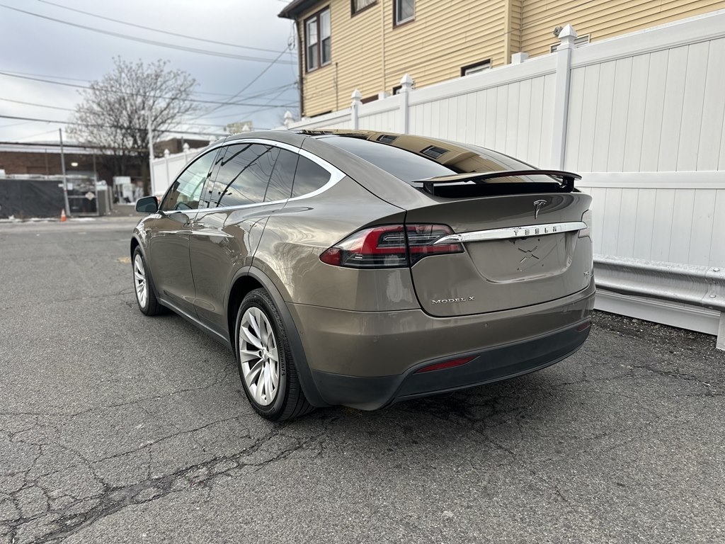 Tesla Model X  2016