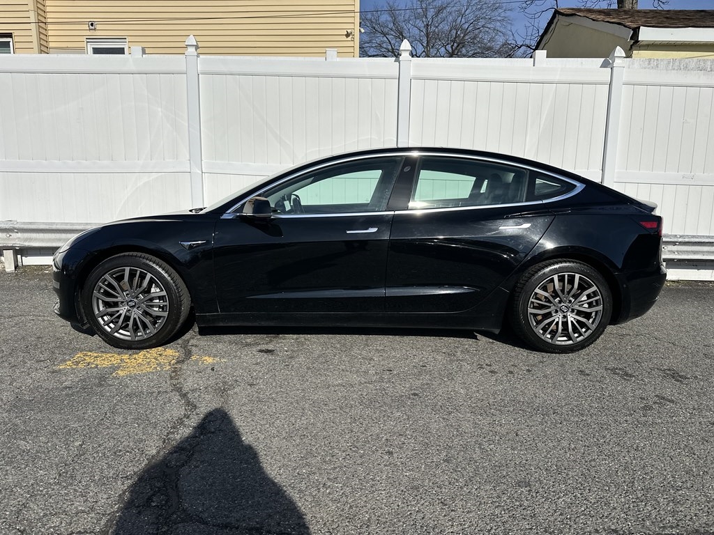 Tesla Model 3  2019