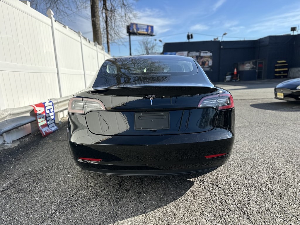 Tesla Model 3  2019