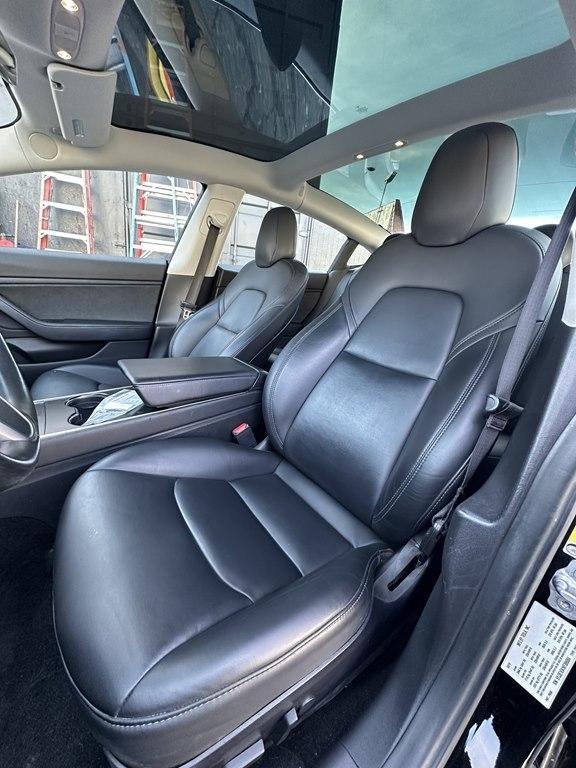 Tesla Model 3  2019