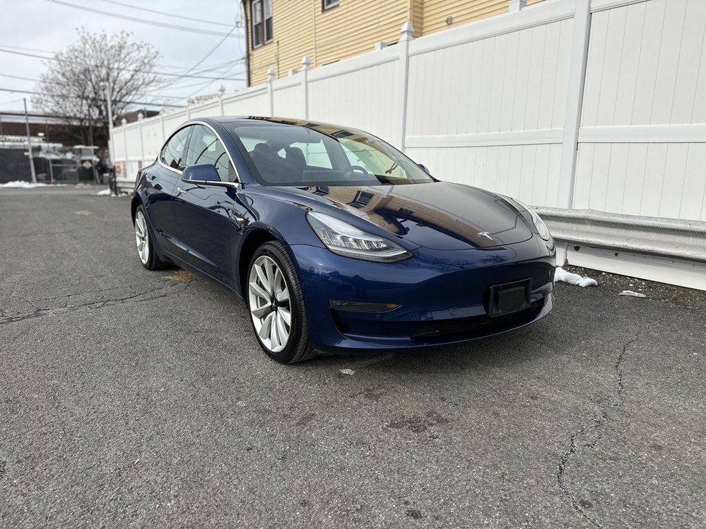 Tesla Model 3  2018