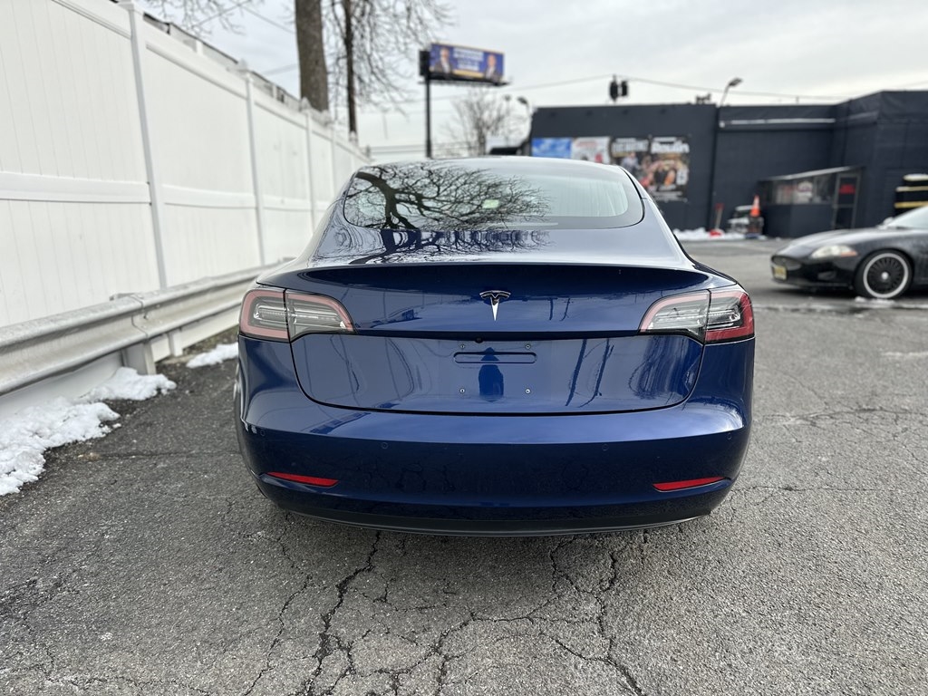 Tesla Model 3  2018