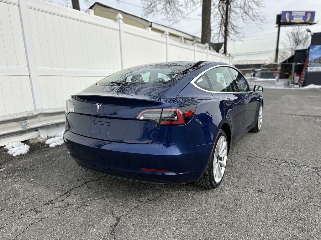 Tesla Model 3  2018