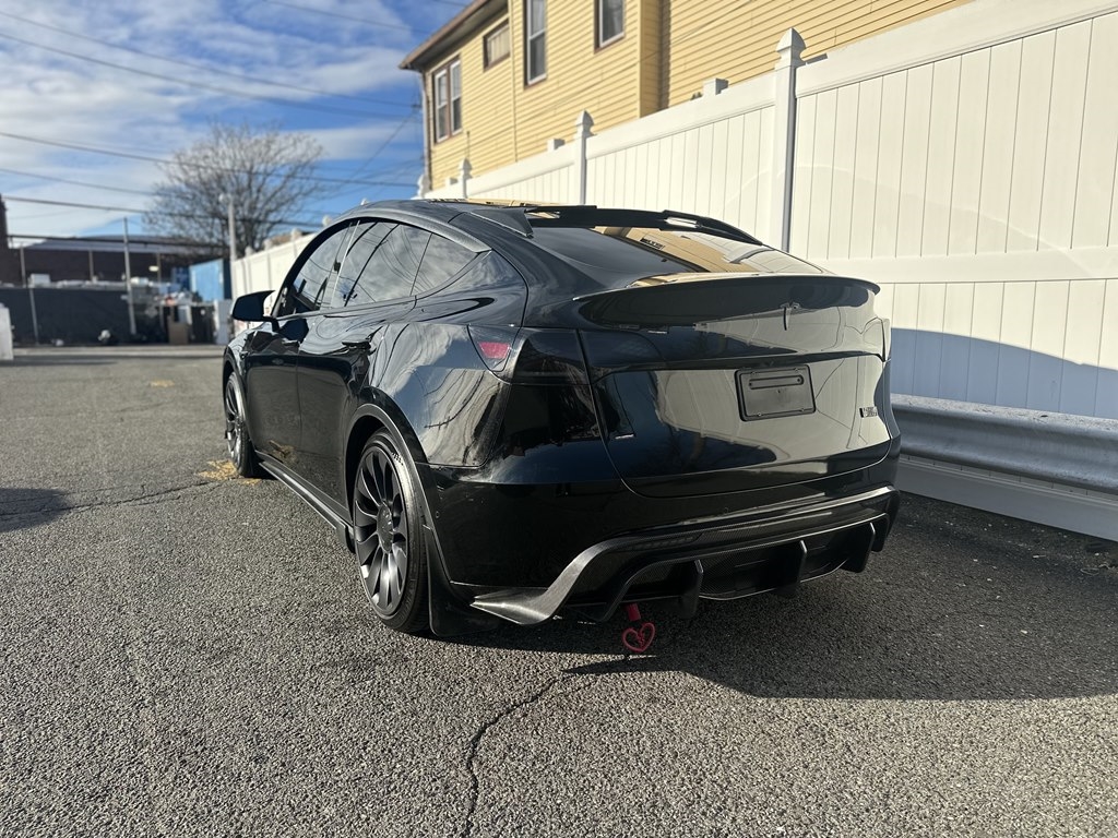 Tesla Model Y  2022