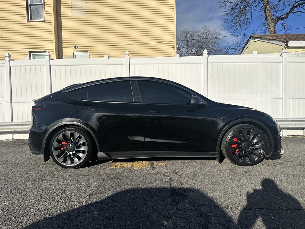 Tesla Model Y  2022