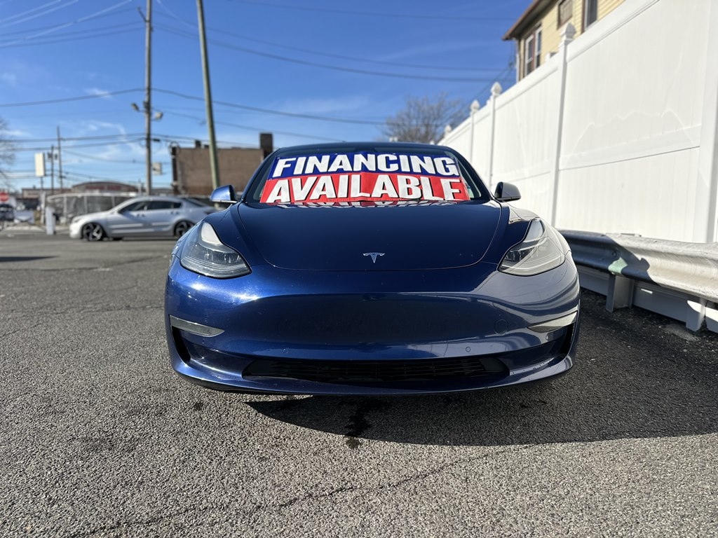 Tesla Model 3  2021