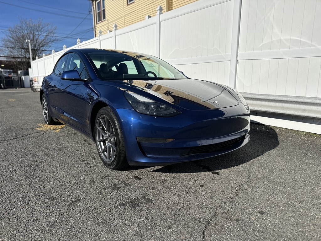 Tesla Model 3  2021