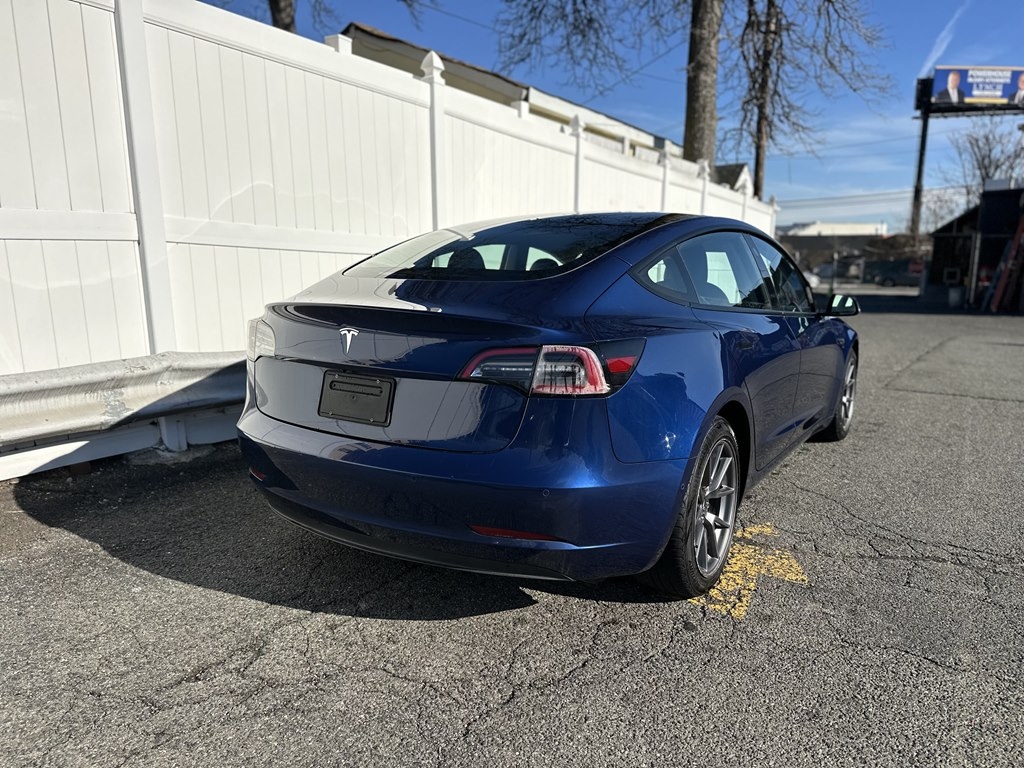 Tesla Model 3  2021