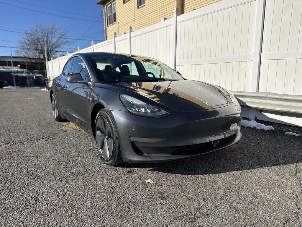 Tesla Model 3  2018