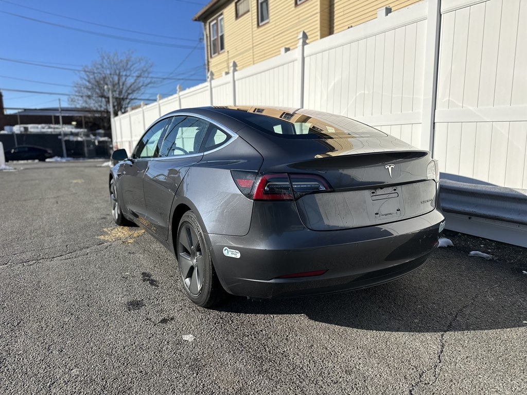 Tesla Model 3  2018
