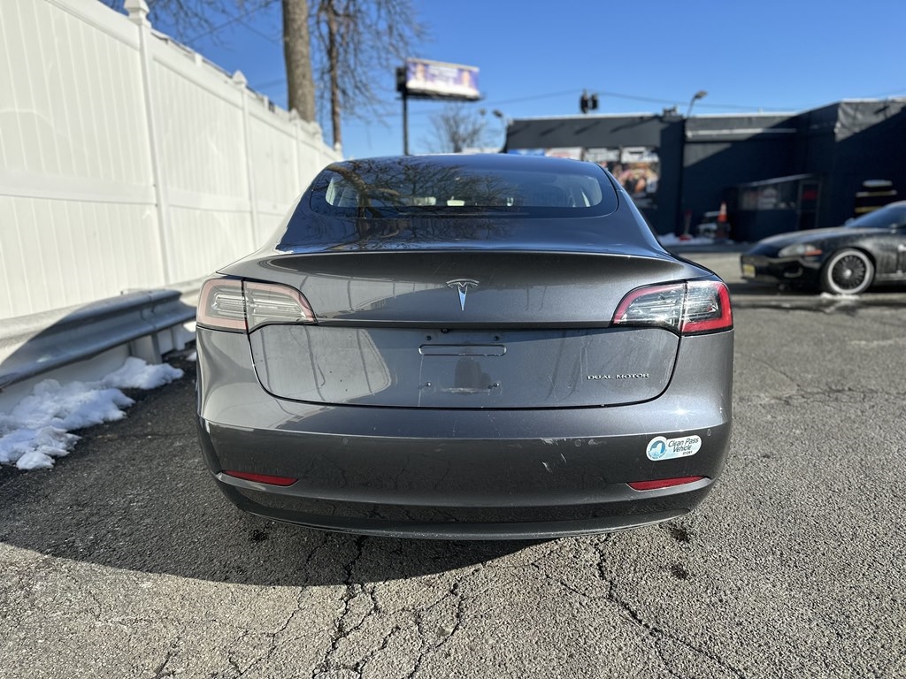 Tesla Model 3  2018