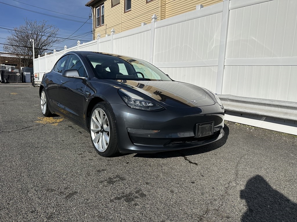 Tesla Model 3  2018