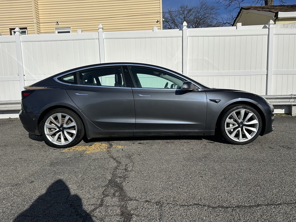 Tesla Model 3  2018