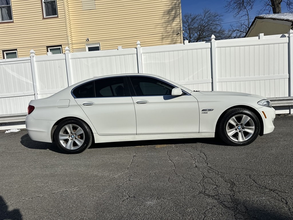 BMW 5-Series  2012