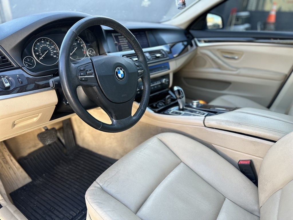 BMW 5-Series  2012