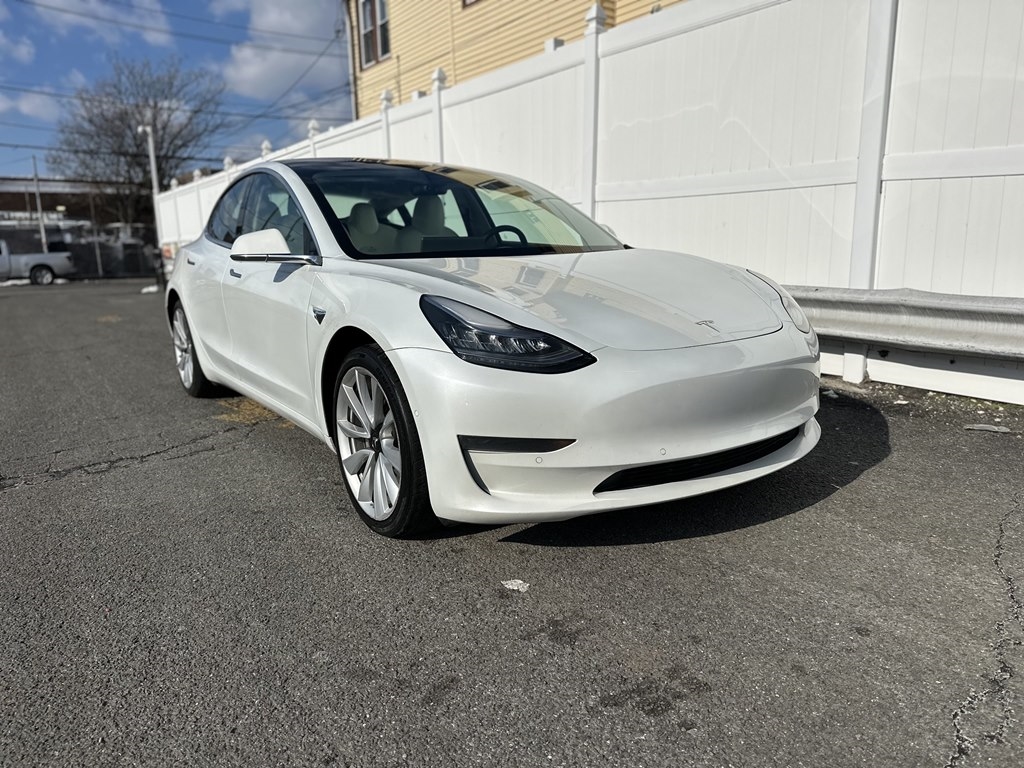 Tesla Model 3  2020