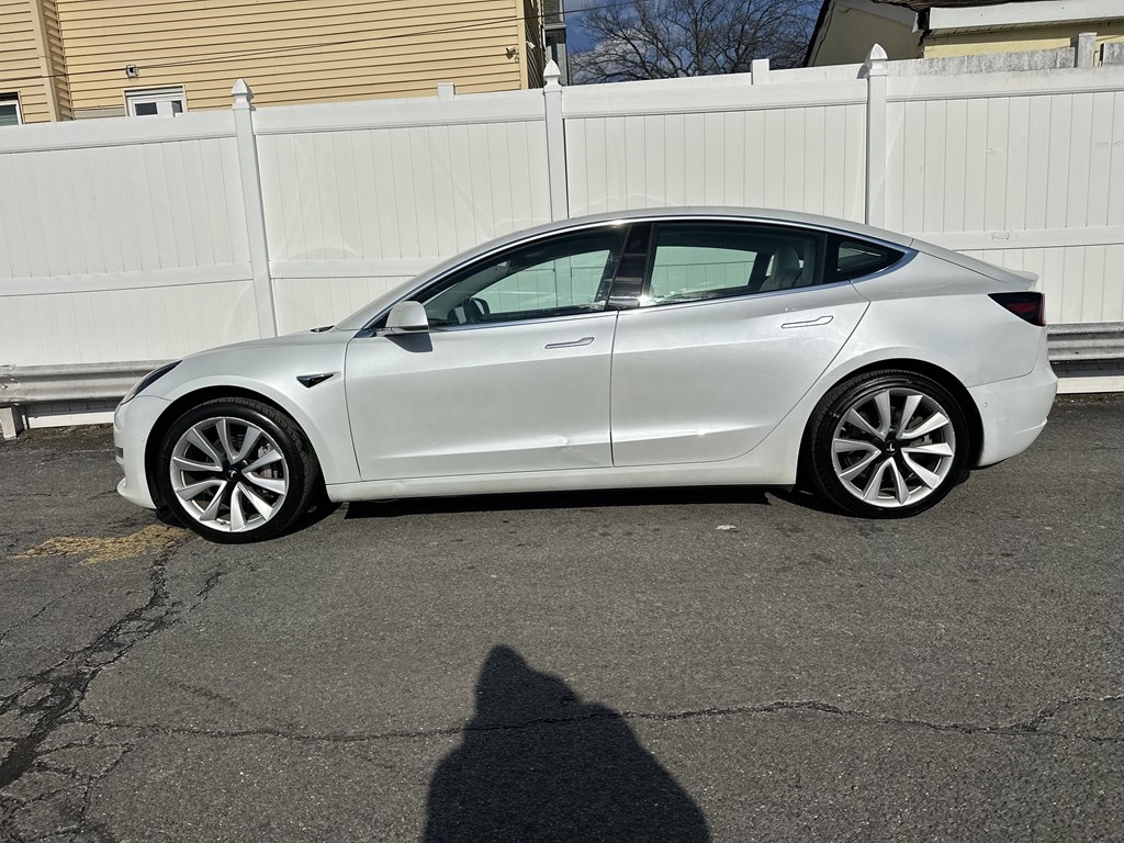 Tesla Model 3  2020