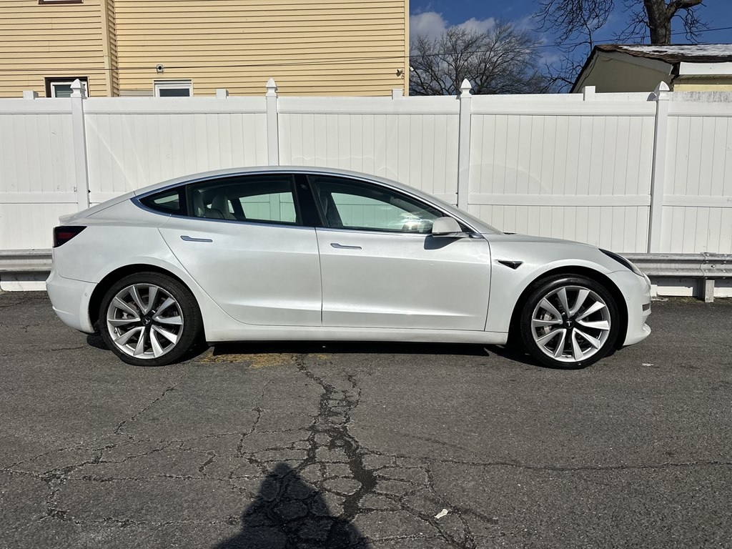 Tesla Model 3  2020
