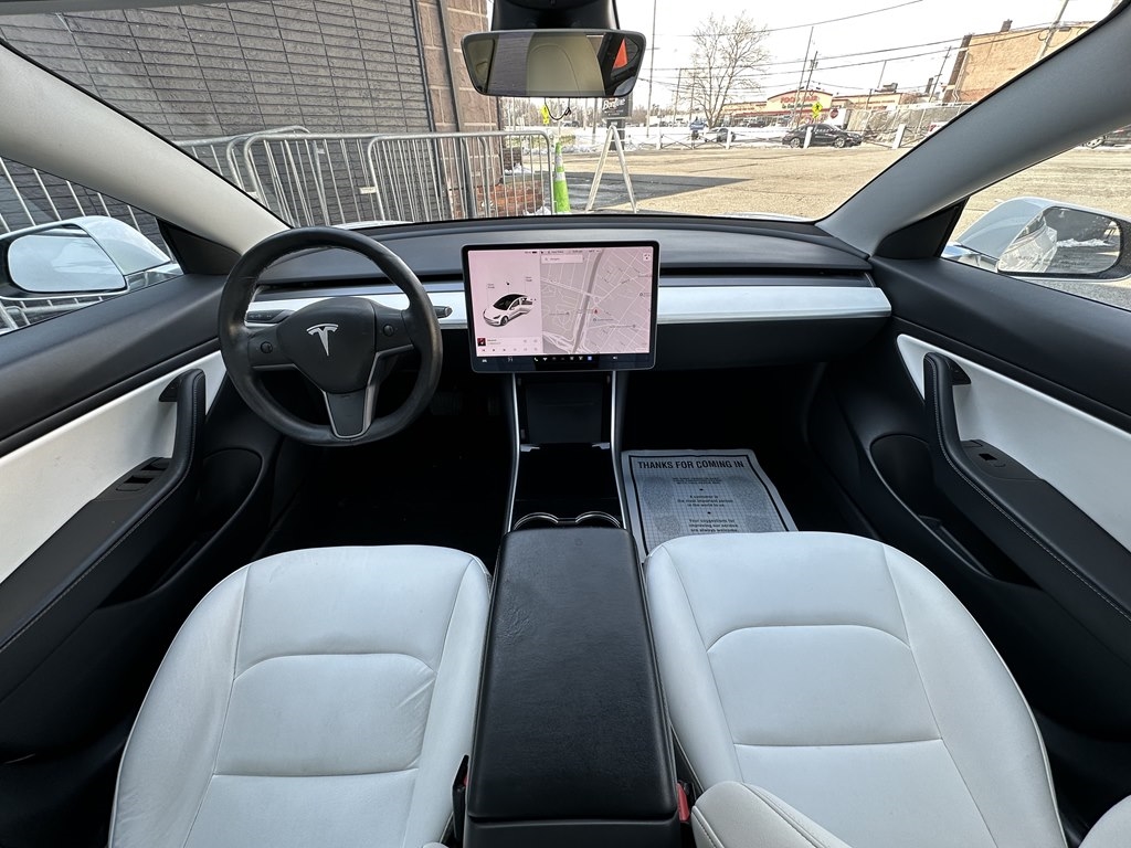 Tesla Model 3  2020