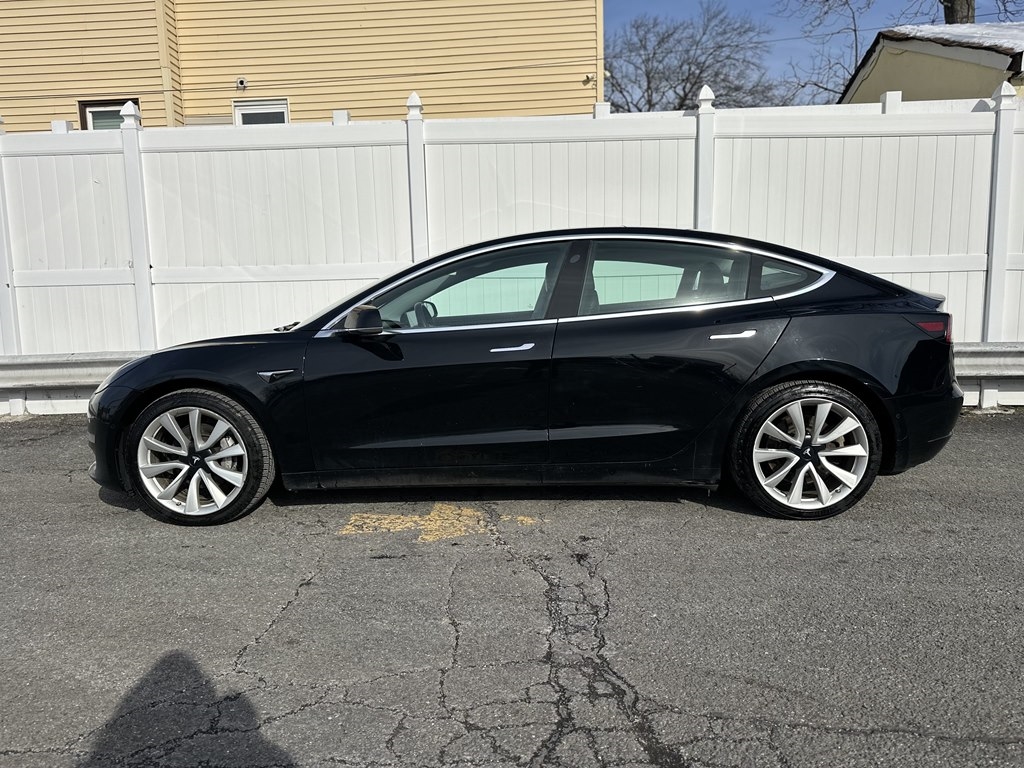 Tesla Model 3  2019