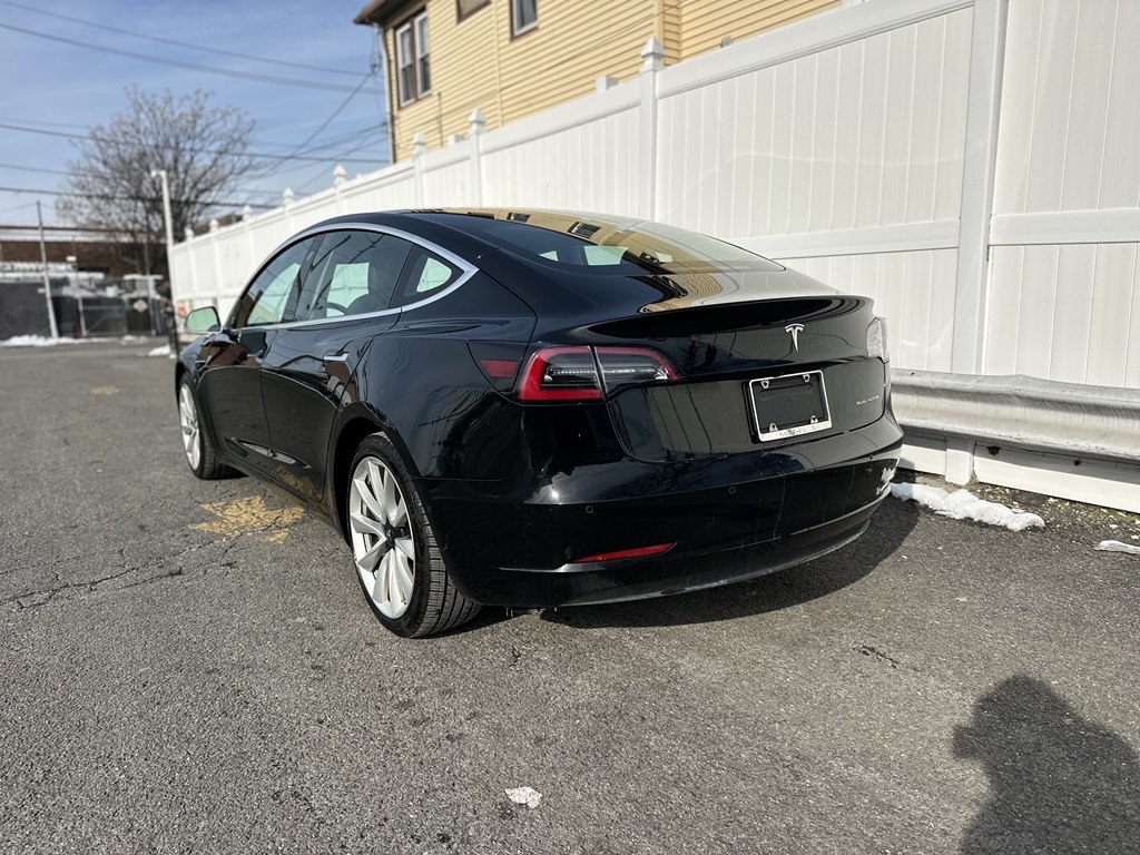 Tesla Model 3  2019