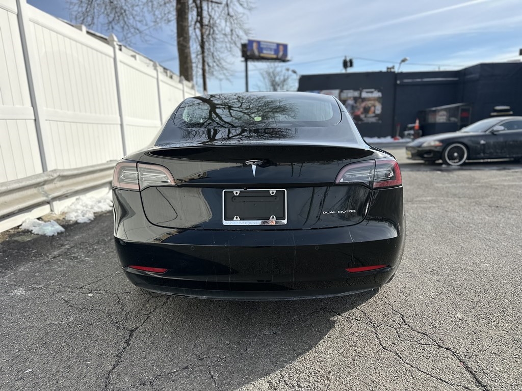 Tesla Model 3  2019