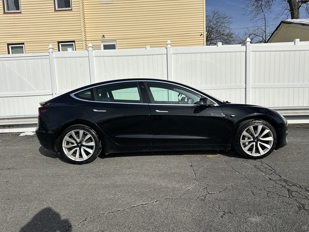 Tesla Model 3  2019