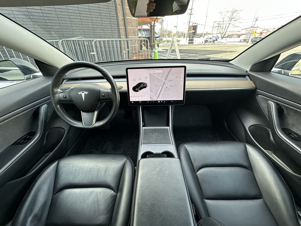 Tesla Model 3  2019